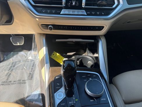 Used 2023 BMW 430i Coupe w/ M Sport Package image 11