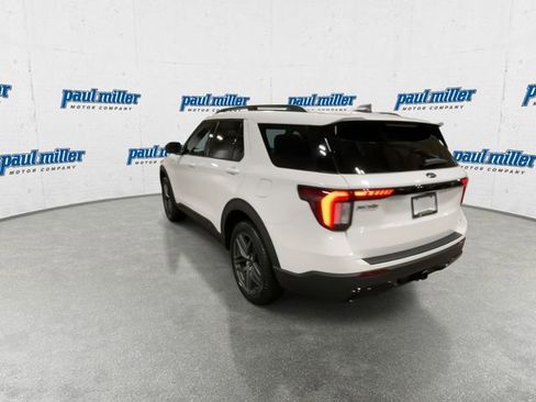 Used 2026 Ford Explorer ST-Line w/ ST-Line Street Pack AWD/4WD image 8