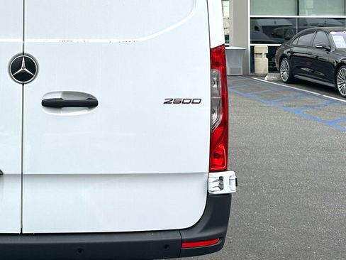 New 2025 Mercedes-Benz Sprinter 2500 image 8