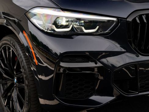 Used 2022 BMW X5 xDrive40i w/ M Sport Package AWD/4WD image 9