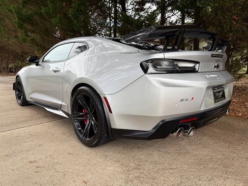 Used 2018 Chevrolet Camaro ZL1 image 23