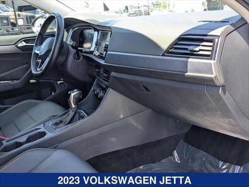 Certified 2023 Volkswagen Jetta SE w/ Panoramic Sunroof Package FWD image 22