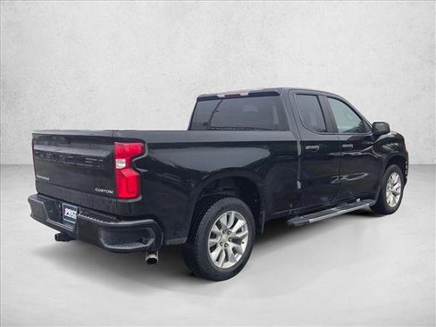 Used 2020 Chevrolet Silverado 1500 Custom w/ Custom Value Package RWD image 5