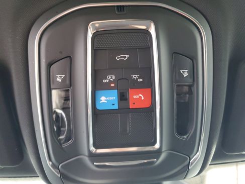 Used 2023 Jeep Grand Cherokee Altitude AWD/4WD image 21