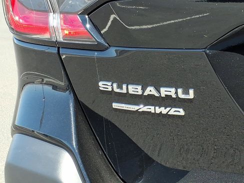 Used 2025 Subaru Outback Premium w/ Popular Package #1A AWD/4WD image 12