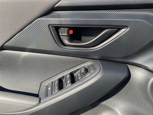 New 2025 Subaru Crosstrek 2.0i Premium image 17