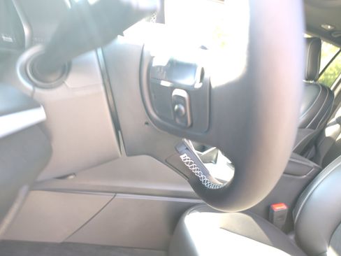 New 2025 Jeep Grand Cherokee Altitude image 30