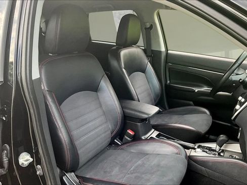 Used 2024 Mitsubishi Outlander Sport AWD image 26