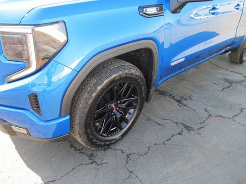 Used 2024 GMC Sierra 1500 Elevation image 13