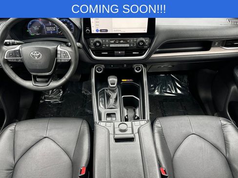Used 2024 Toyota Grand Highlander AWD Hybrid image 14