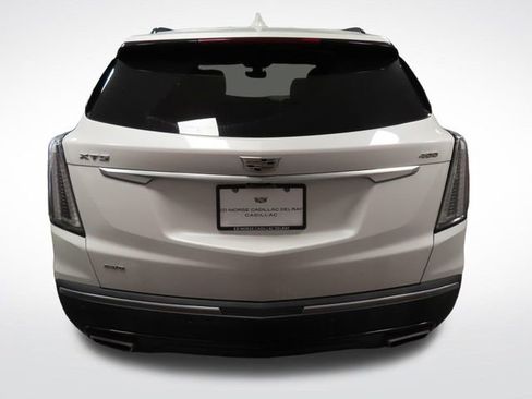 Certified 2023 Cadillac XT5 Sportv w/ Platinum Package AWD/4WD image 4