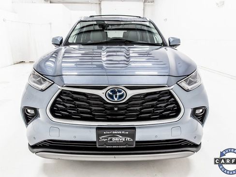 Used 2023 Toyota Highlander Platinum image 10