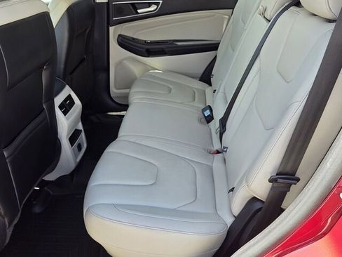 Used 2016 Ford Edge Titanium image 8