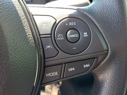 Used 2024 Toyota Corolla LE FWD image 21