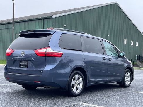 Used 2016 Toyota Sienna LE image 7