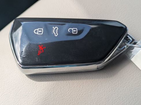 New 2026 Volkswagen Atlas SE image 30