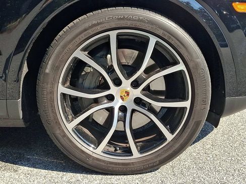 Used 2022 Porsche Cayenne S AWD/4WD image 8