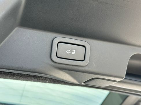 Used 2016 Land Rover Range Rover Sport Supercharged image 37