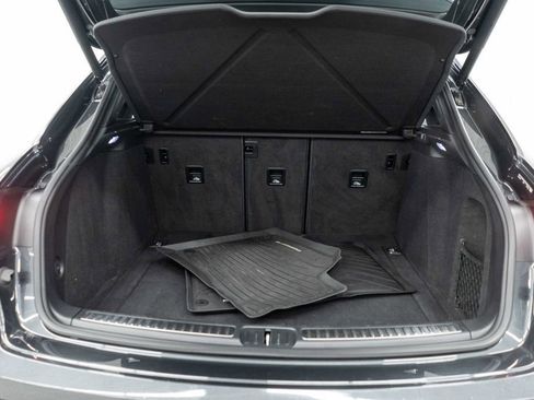 Used 2023 Porsche Macan Turbo image 31