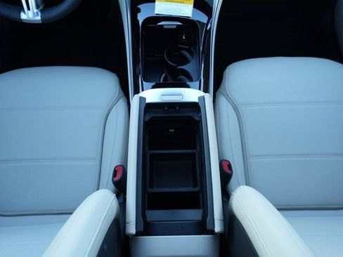 Used 2026 Mercedes-Benz GLC 300 4MATIC image 31