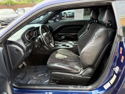 Used 2015 Dodge Challenger R/T Plus RWD image 10