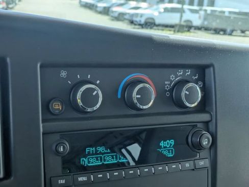 New 2026 GMC Savana 2500 w/ Chrome Appearance Package RWD image 20
