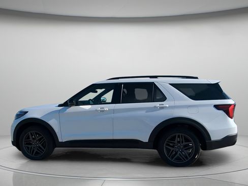 New 2026 Ford Explorer ST RWD image 17