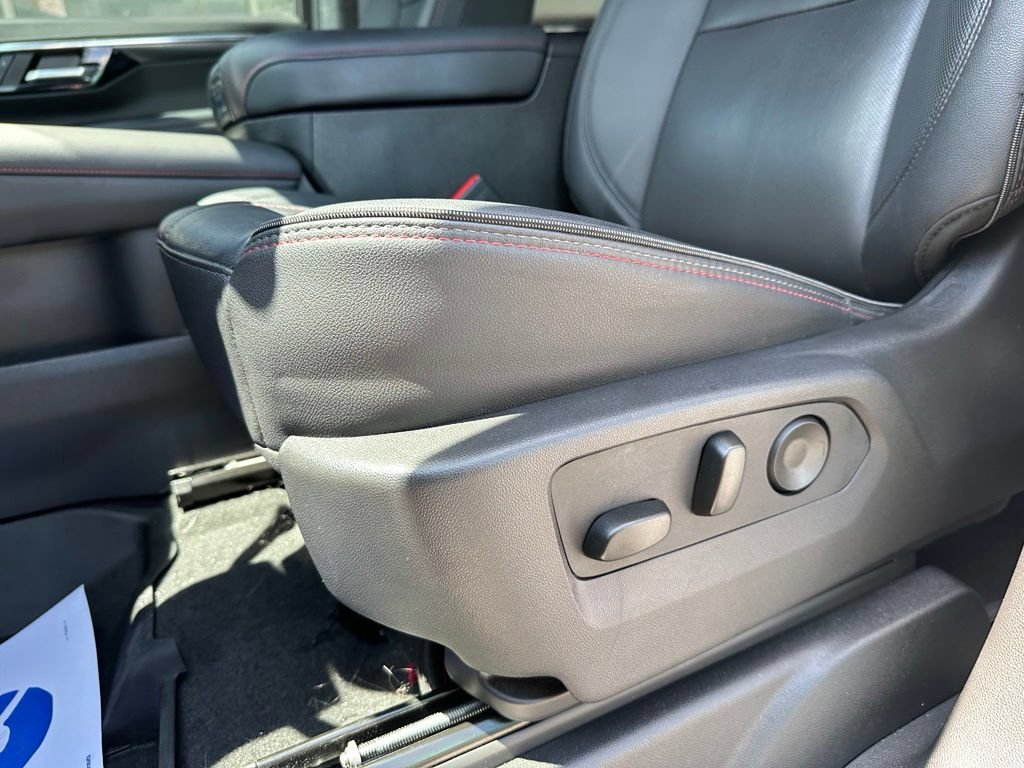 Used 2025 Chevrolet Tahoe RST w/ Comfort Package RWD image 38