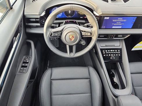 New 2026 Porsche Macan 4 Electric image 12