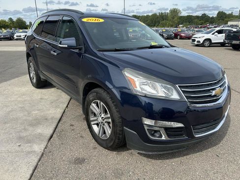 Used 2016 Chevrolet Traverse LT AWD/4WD image 3