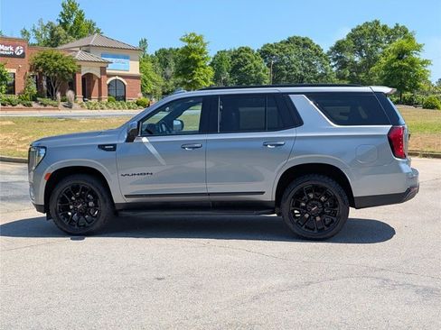 Used 2023 GMC Yukon SLT AWD/4WD image 31