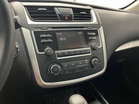 Used 2016 Nissan Altima 2.5 S w/ Power Driver Seat Package image 9