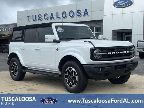 Used 2022 Ford Bronco Outer Banks AWD/4WD image 1