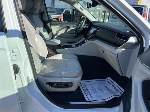 Certified 2021 Jeep Grand Cherokee L Overland w/ Luxury Tech Group IV image 24