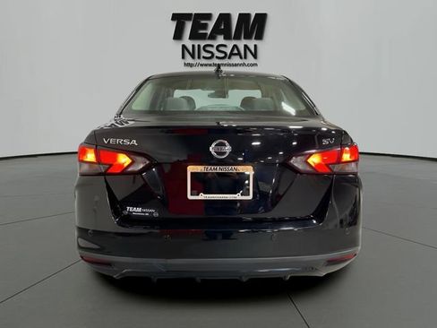 Used 2021 Nissan Versa SV FWD image 5