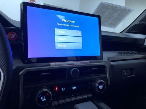 Certified 2025 Toyota Tacoma TRD Sport image 23