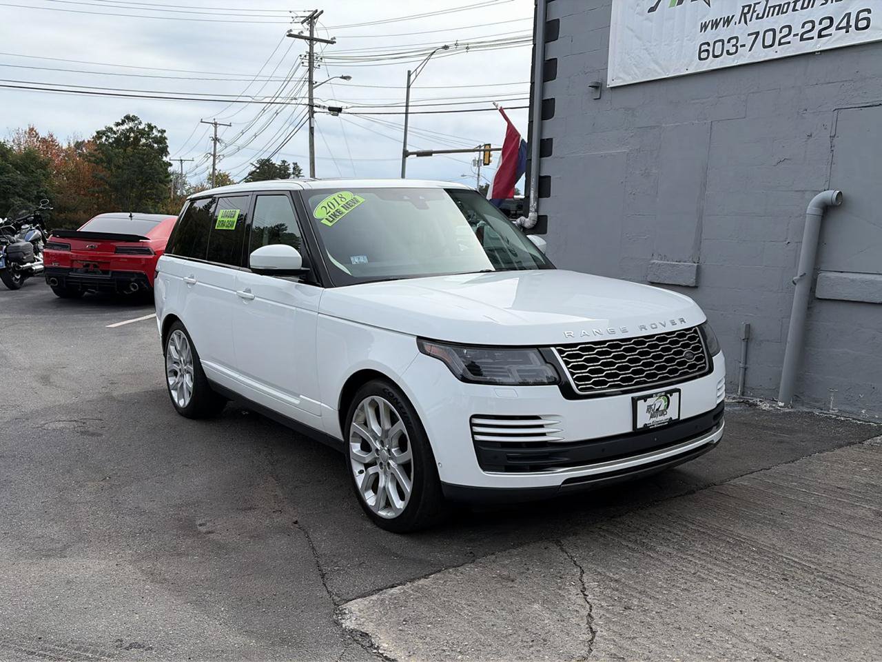Used 2018 Land Rover Range Rover HSE AWD/4WD image 2