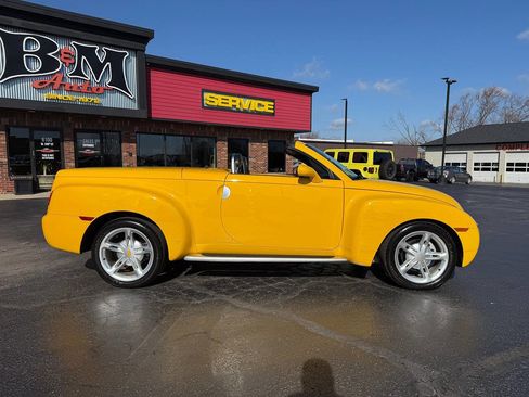 Used 2003 Chevrolet SSR LS 2dr Regular Cab Convertible w/ Preferred Equipment Group image 8