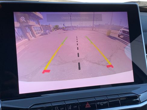 Used 2025 Jeep Compass Limited image 17