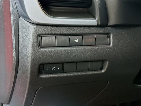 Used 2022 Nissan Rogue SV AWD/4WD image 10