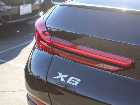 Certified 2023 BMW X6 xDrive40i image 7