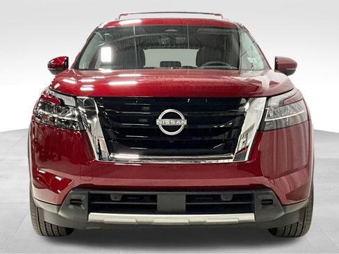 Used 2024 Nissan Pathfinder Platinum w/ Cargo Package image 2