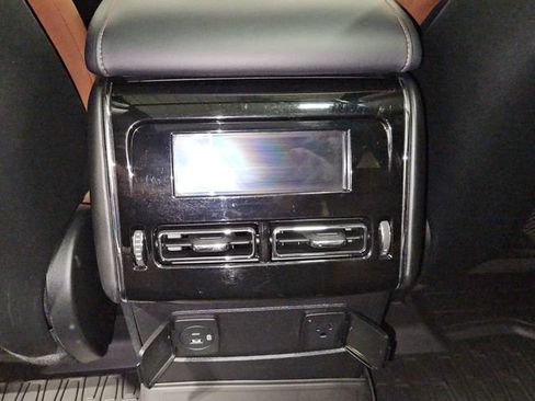 Used 2023 Lincoln Aviator Reserve w/ Equipment Group 201A AWD/4WD image 36