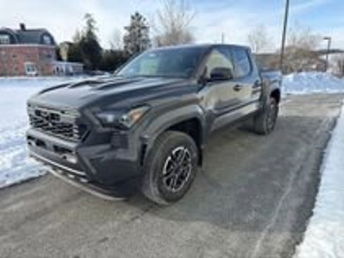 Used 2025 Toyota Tacoma TRD Sport image 5