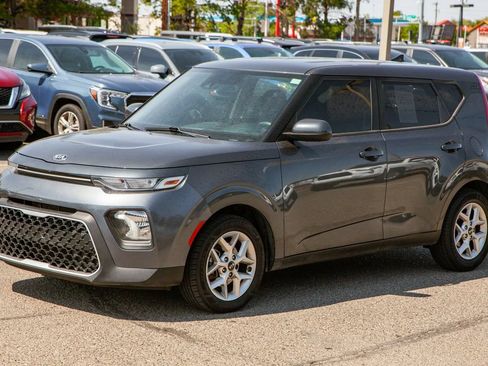 Used 2021 Kia Soul S FWD image 9