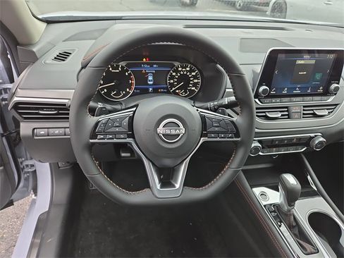 New 2025 Nissan Altima 2.5 SR image 34