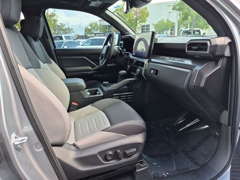 Used 2025 Toyota Tacoma TRD Off-Road w/ TRD Off Road Upgrade Package AWD/4WD image 31