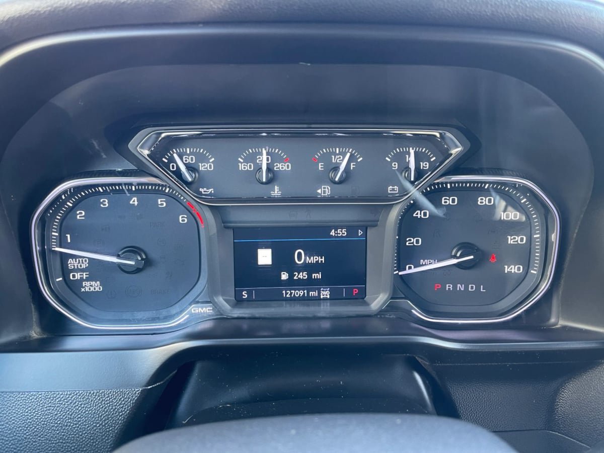 Used 2019 GMC Sierra 1500 SLT w/ SLT Premium Plus Package AWD/4WD image 29