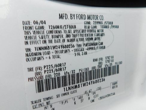 Used 2004 Lincoln Town Car Signature image 18