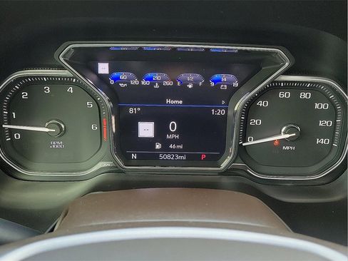 Used 2021 GMC Yukon SLT w/ SLT Premium Package image 17